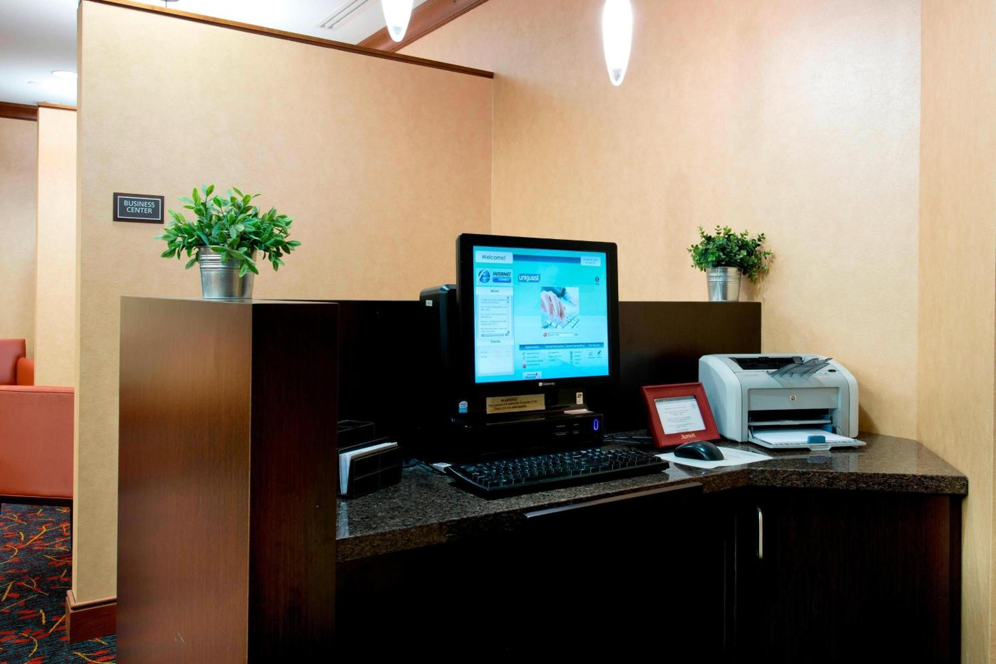 Residence Inn By Marriott Mississauga-Airport Corporate Centre West Exterior photo